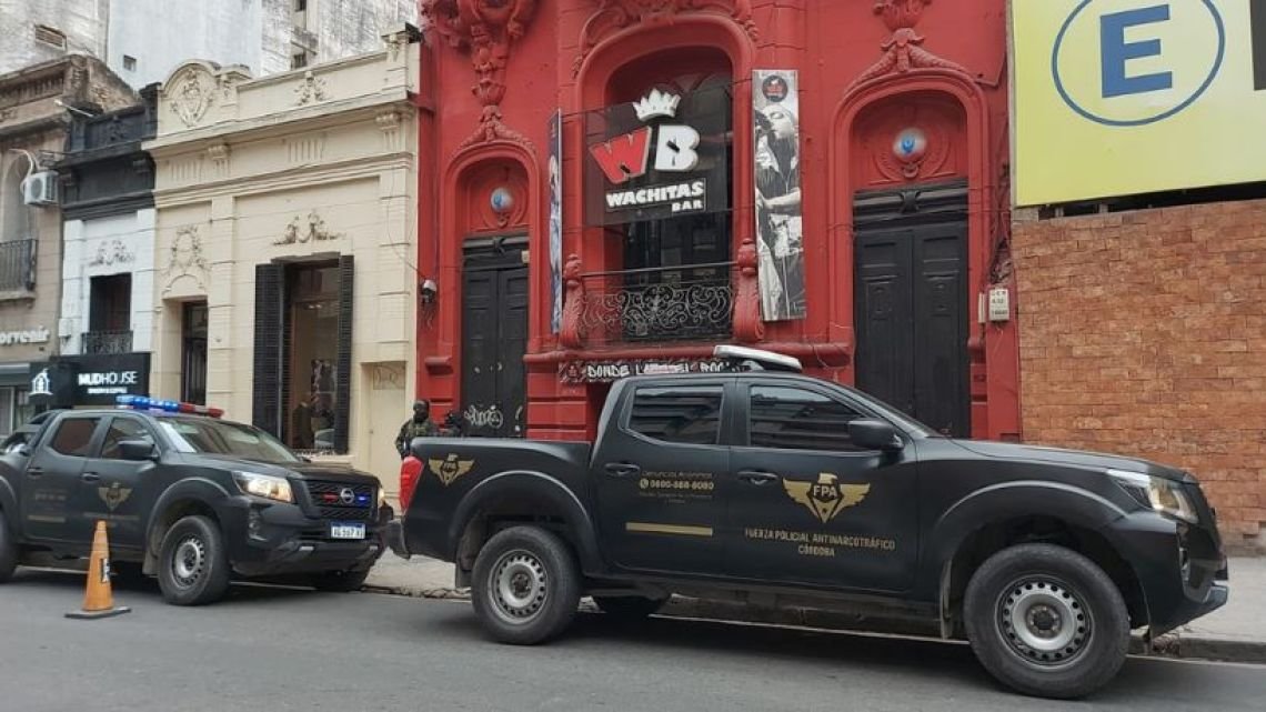 Nuevo operativo en Wachitas: allanaron el bar mientras avanzan dos investigaciones judiciales