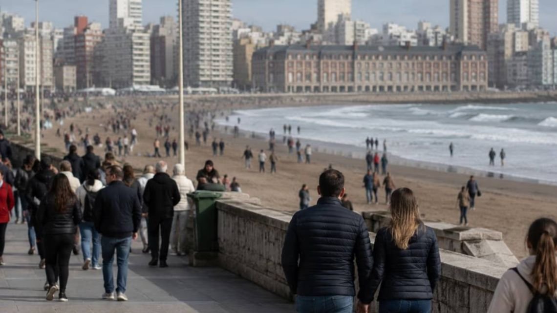 Ola polar: alerta amarilla por temperaturas extremas en Mar del Plata tras la histórica nevada