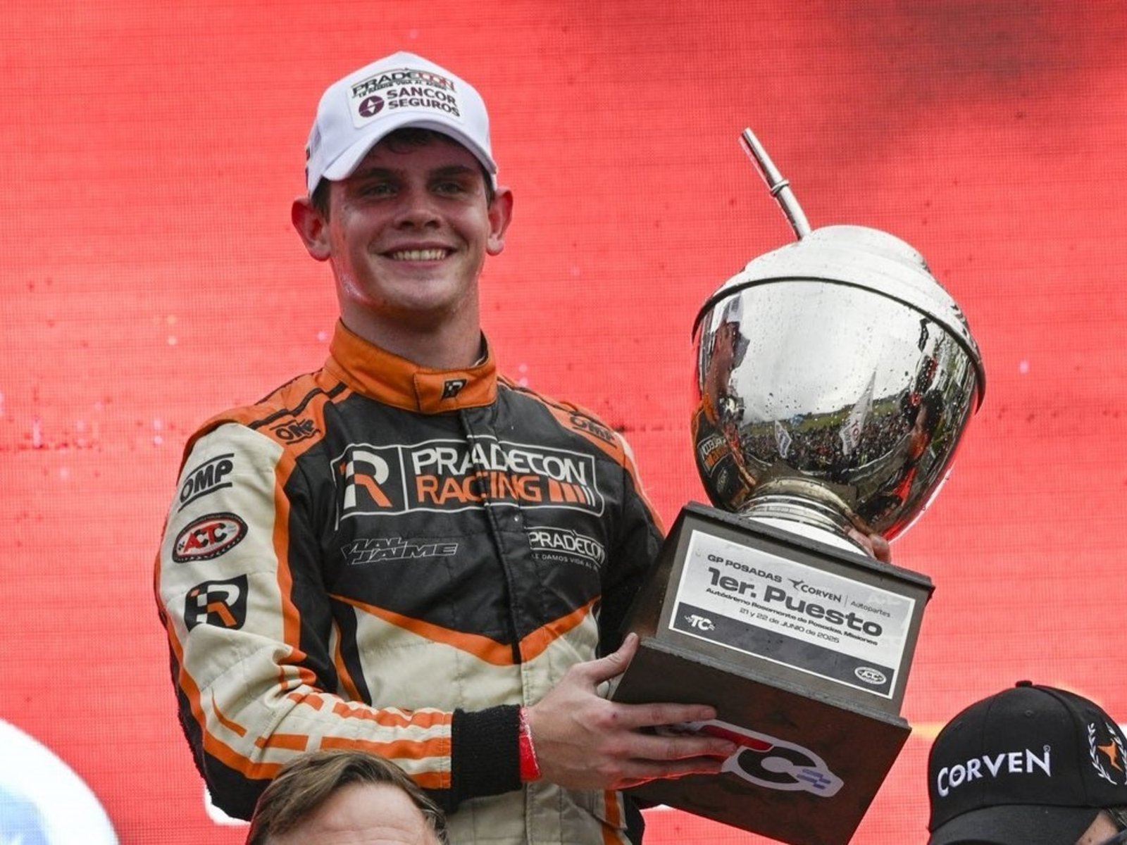 Otto Fritzler ganó en Posadas y le dio el primer triunfo a Mercedes Benz en el Turismo Carretera