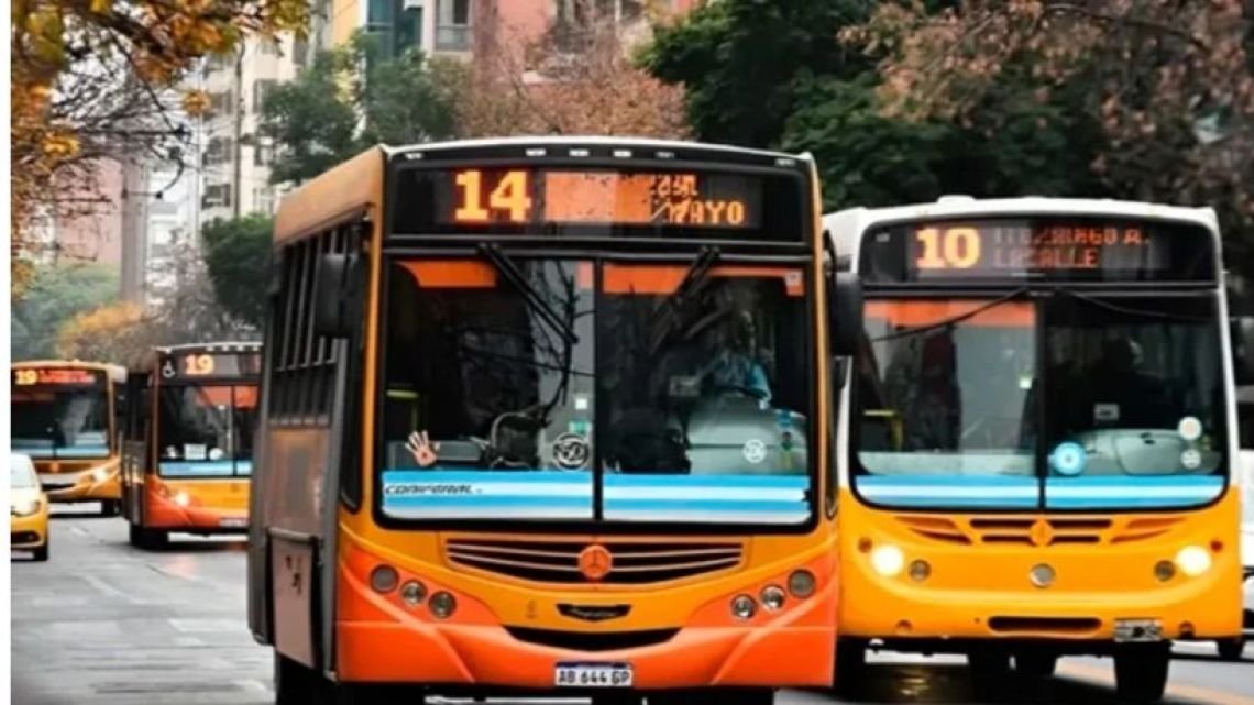 "Parece que nos toman el pelo": fuertes críticas tras el aumento del boleto en Córdoba