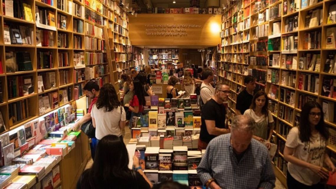 Rechazan la derogación de la Ley del Libro: "No va a bajar el precio, van a desaparecer librerías"