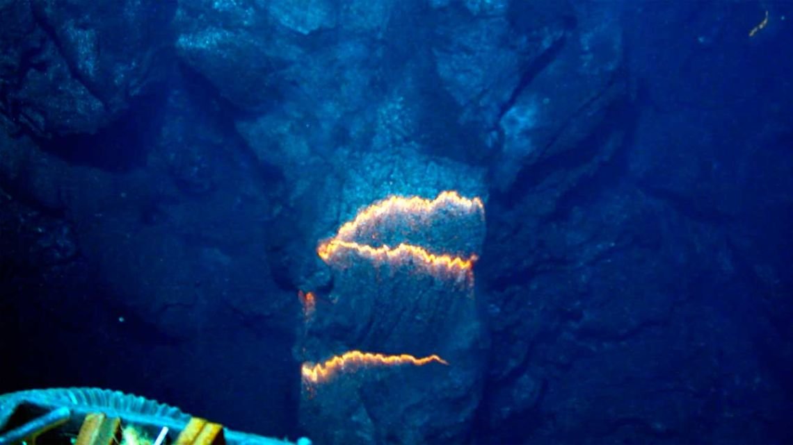 Satélites de la NASA detectaron una erupción volcánica submarina en el mar de Bismarck