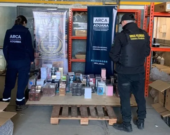 Secuestraron 289 perfumes que ingresaron de “contrabando” a la ciudad