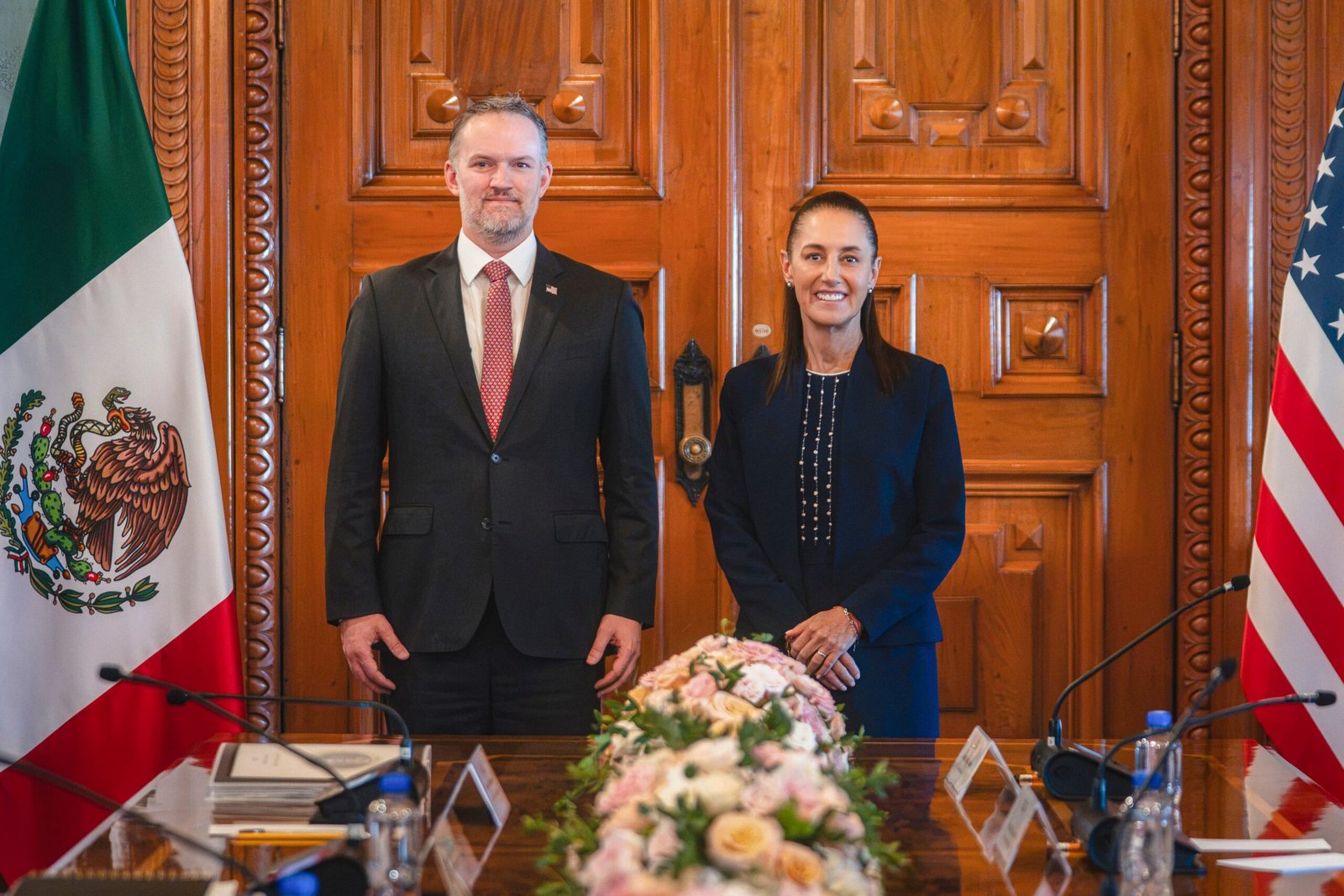 Jamieson Greer y Claudia Sheinbaum en Palacio Nacional, este jueves.