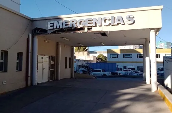Un joven fue apuñalado y dio una insólita versión para evitar la denuncia
