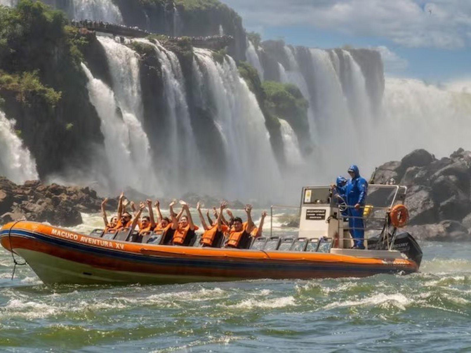 Un turista holandés murió tras el vuelco de una lancha en Cataratas del Iguazú