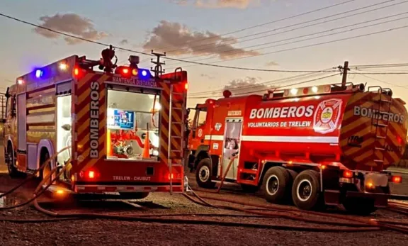 Una vivienda en Trelew fue destruida por un incendio