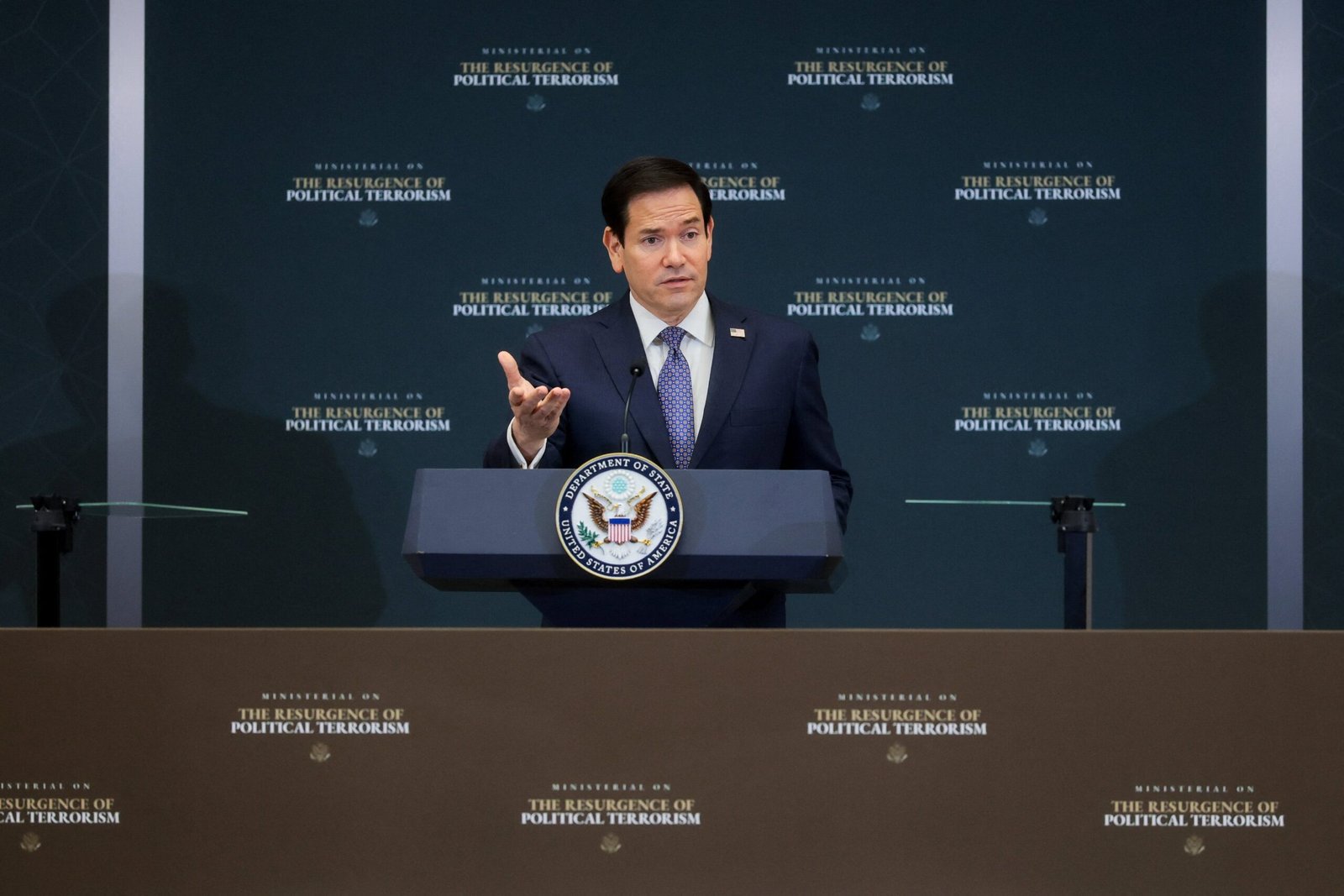 Washington acusa a Cuba de “respaldar una ola sin precedentes de terrorismo de izquierda en Estados Unidos”