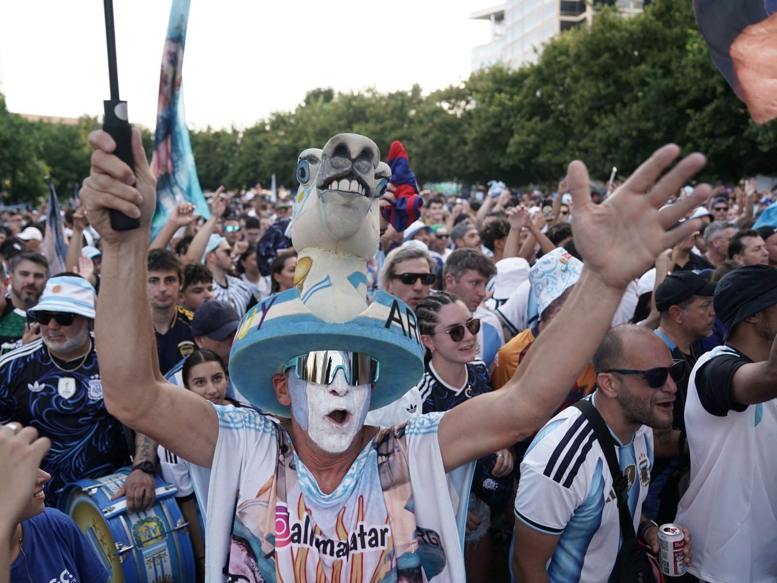 a qué hora es el banderazo y las recomendaciones para los hinchas argentinos
