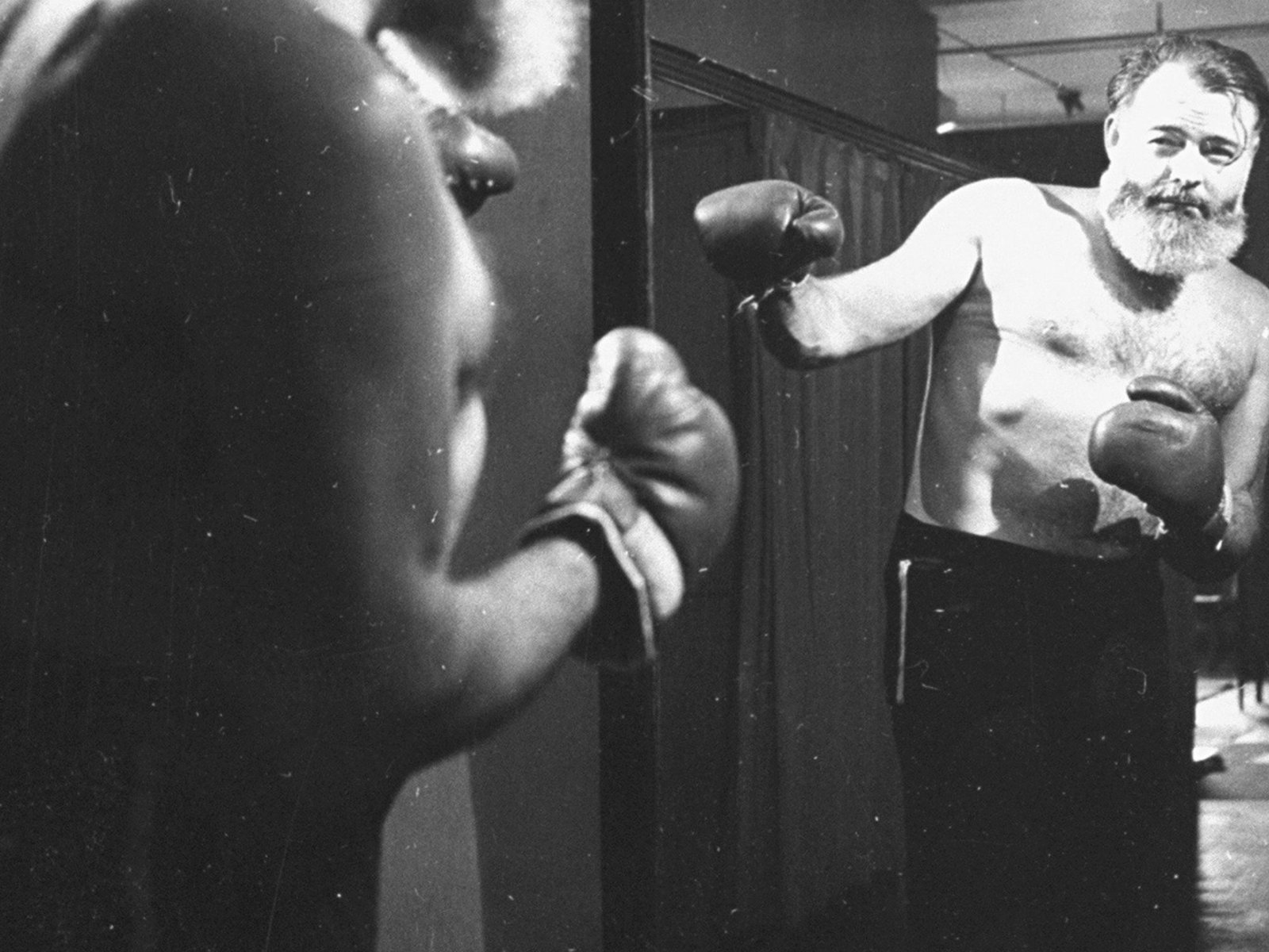 de Nabokov y Hemingway a Conan Doyle, una historia de golpes y libros