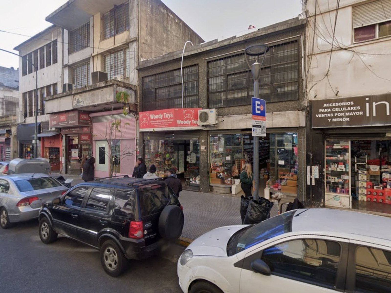 el clan de tres hermanos y un primo peruanos que secuestró, drogó y abusó durante dos días a una joven en Once
