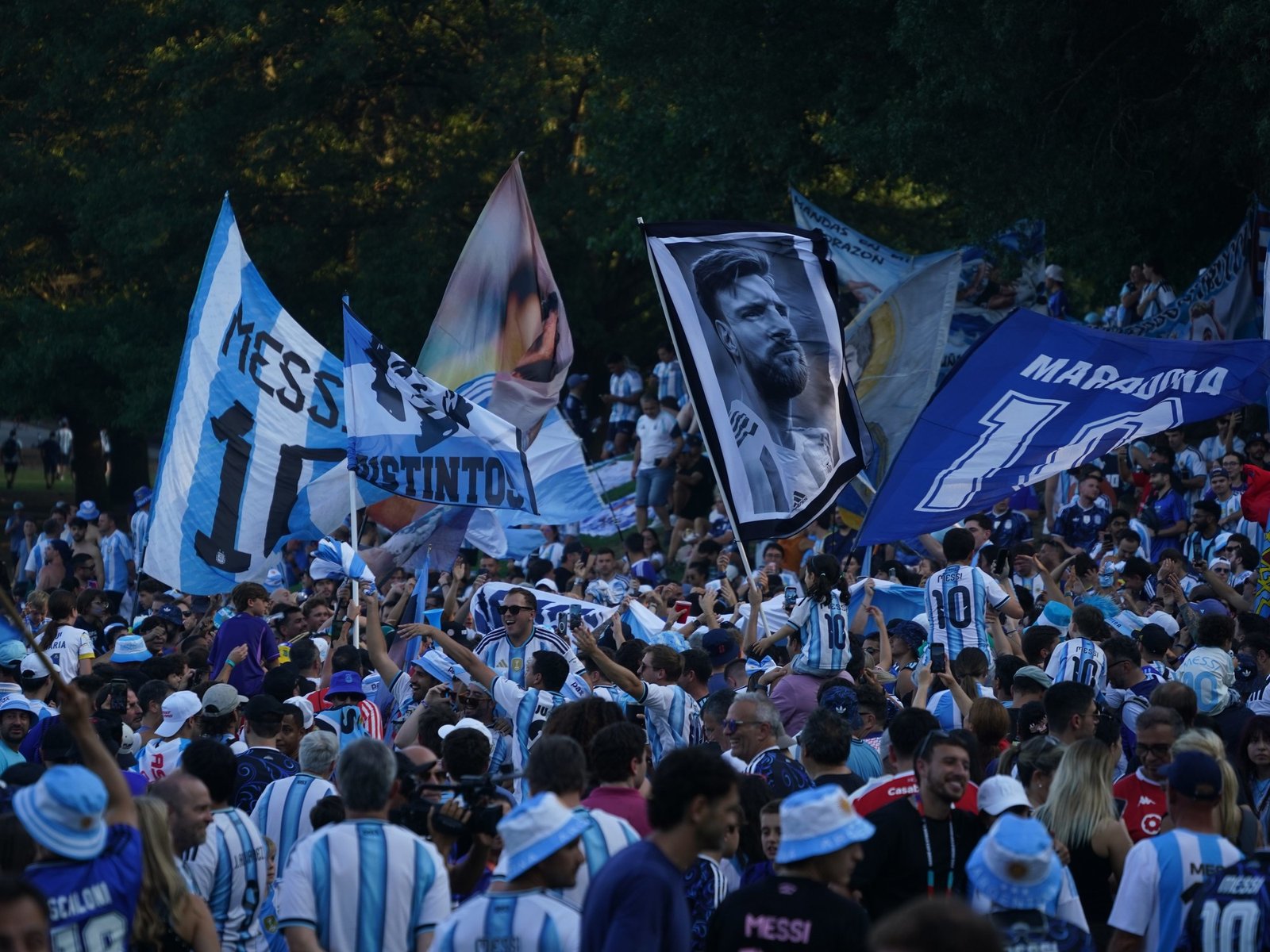 las medidas de seguridad para los hinchas argentinos que harán la previa vs Inglaterra en Atlanta
