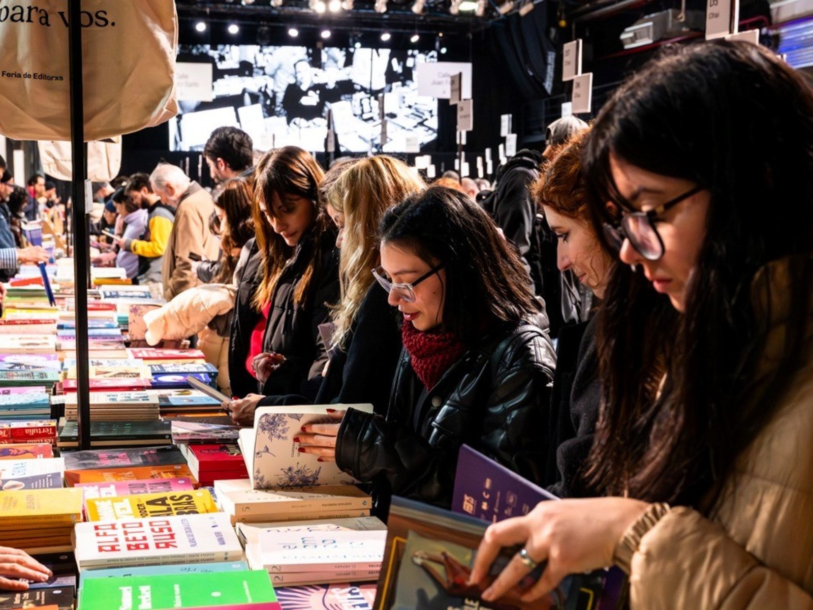 más de 330 editores independientes, visitas extranjeros, una fiesta, pero hay que sacar entrada