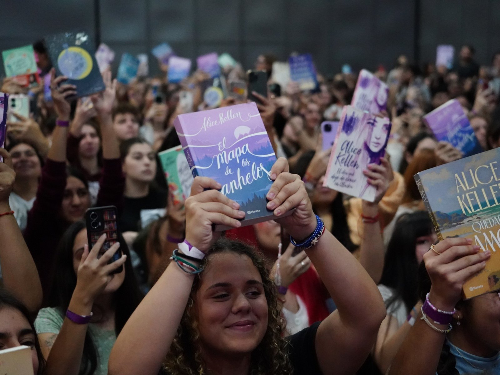 más ventas, lectores adultos y furor en redes sociales