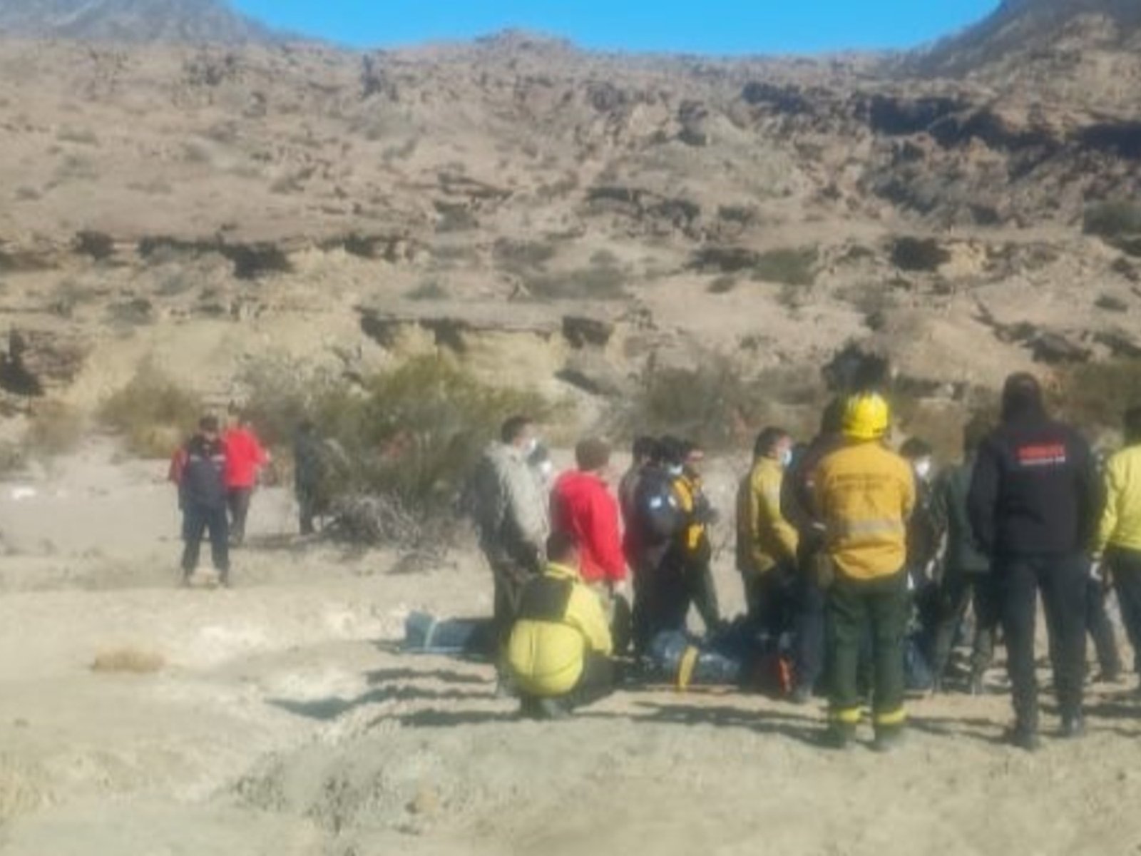 una zona inhóspita, 5 horas de travesía y noche en un refugio