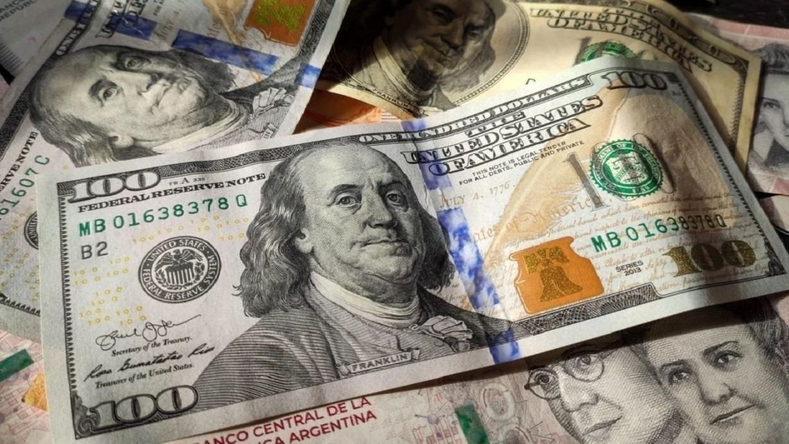 A cuánto cerró el dólar blue hoy, miércoles 26 de agosto