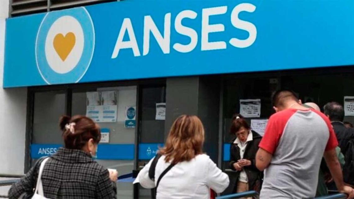 ANSES retoma los pagos tras el feriado: quiénes cobran desde el martes 18 de agosto
