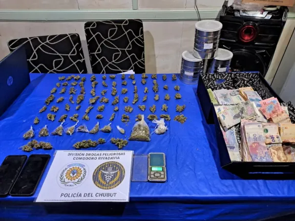 Allanaron una vivienda en barrio Pueyrredón: secuestraron droga, dinero y un auto