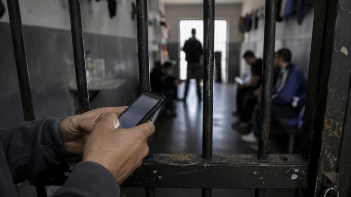 Celulares en las cárceles de Córdoba: “Identificábamos que con un mismo aparato celular se operaban distintos chips”