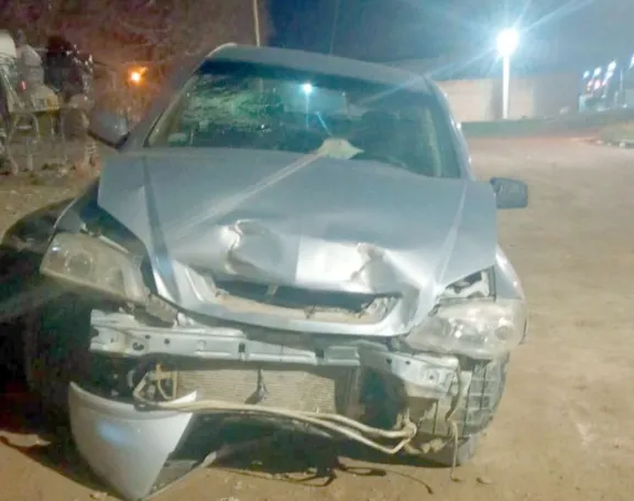 Demoran a conductor presuntamente ebrio que agredió a la policía tras huir de un choque con mujer lesionada