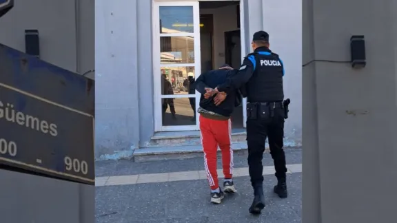 Detuvieron a un hombre acusado de intentar robar ropa de un comercio del Centro de Comodoro