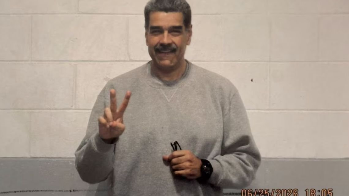 Difunden las primeras fotografías de Nicolás Maduro desde su prisión en Estados Unidos