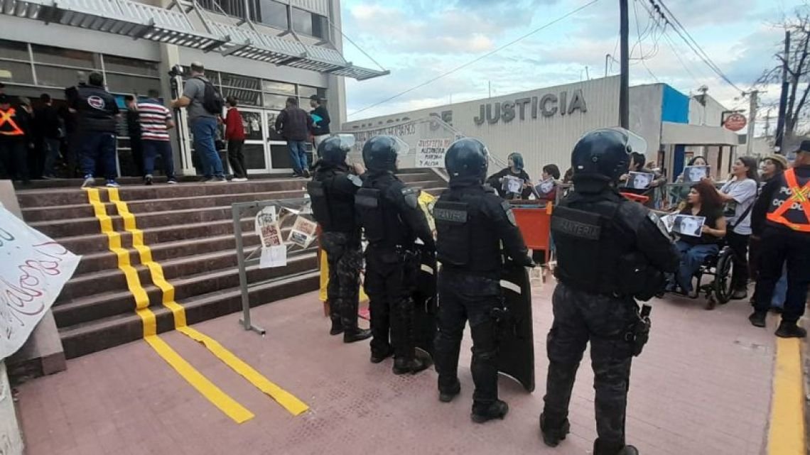 EN VIVO | Sexta jornada del juicio a Oscar González: declara el camionero que iba delante del auto de Alejandra Bengoa antes del choque