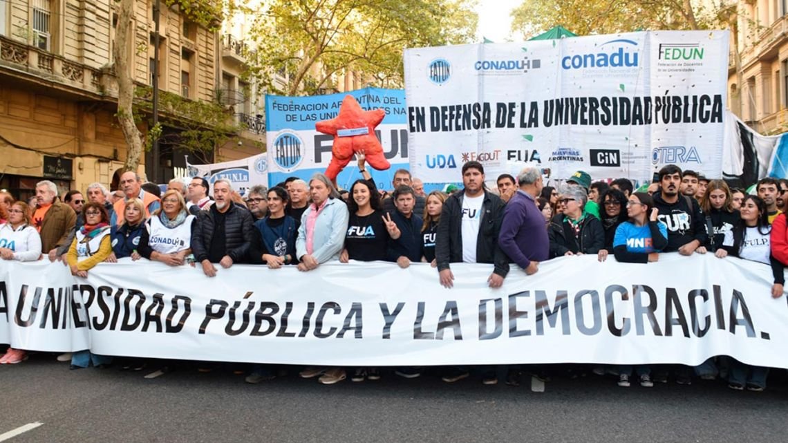 El 12 de agosto habrá un paro general universitario