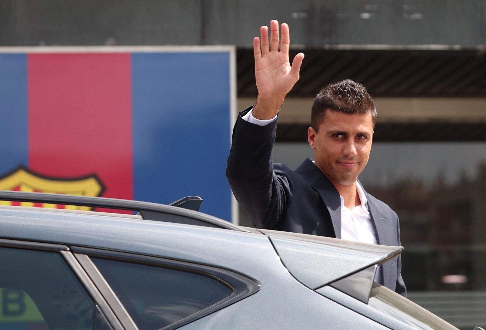 El Barcelona anuncia el fichaje de Rodri hasta 2030