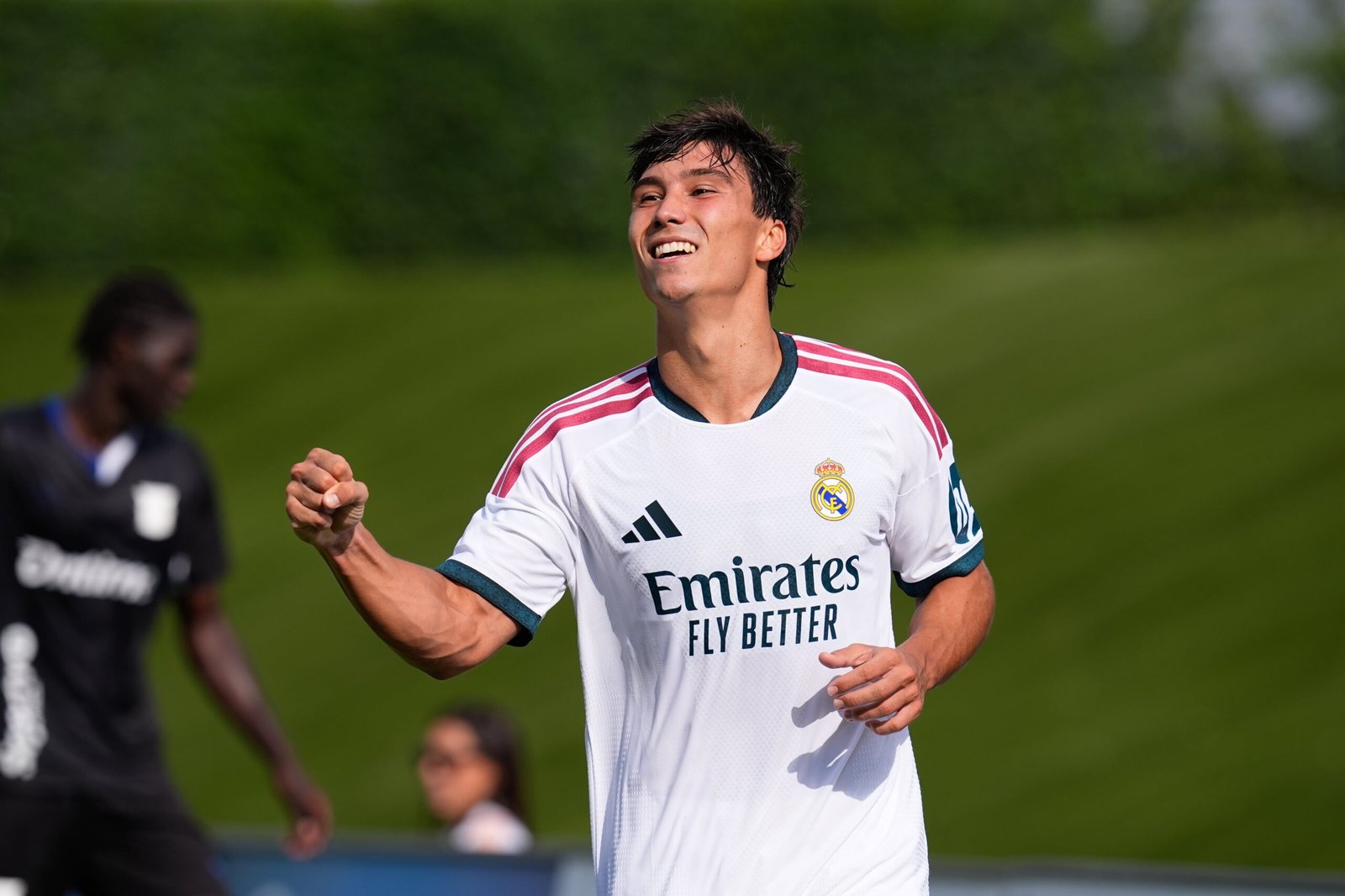 El Real Madrid traspasa a Gonzalo al Fulham, que firma por cinco temporadas