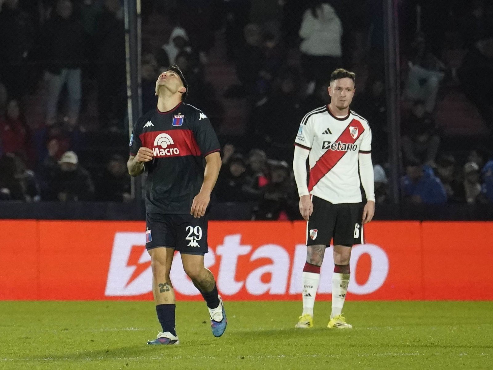 El error de Aníbal Moreno que le dio otro golpe a River y una racha solo comparable con un registro de 1906