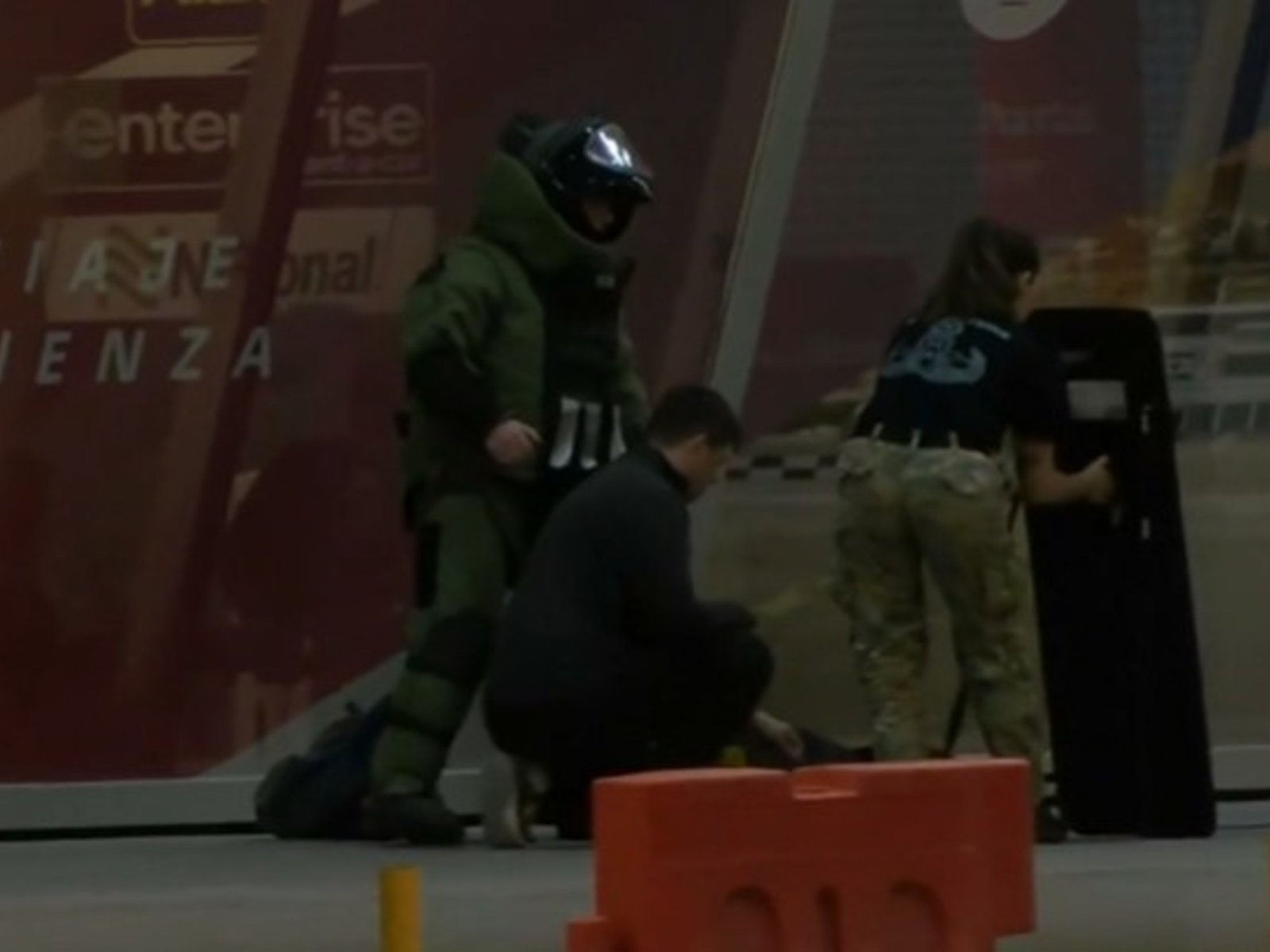 Evacuaron el aeropuerto de Rosario por una valija sospechosa y activaron el protocolo antiexplosivos