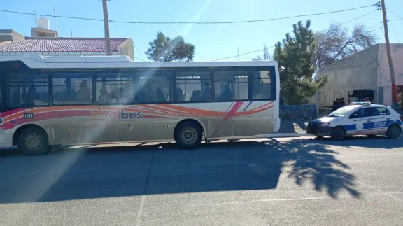 Incidente en un colectivo de SolBus dejó a un niño hospitalizado en Comodoro