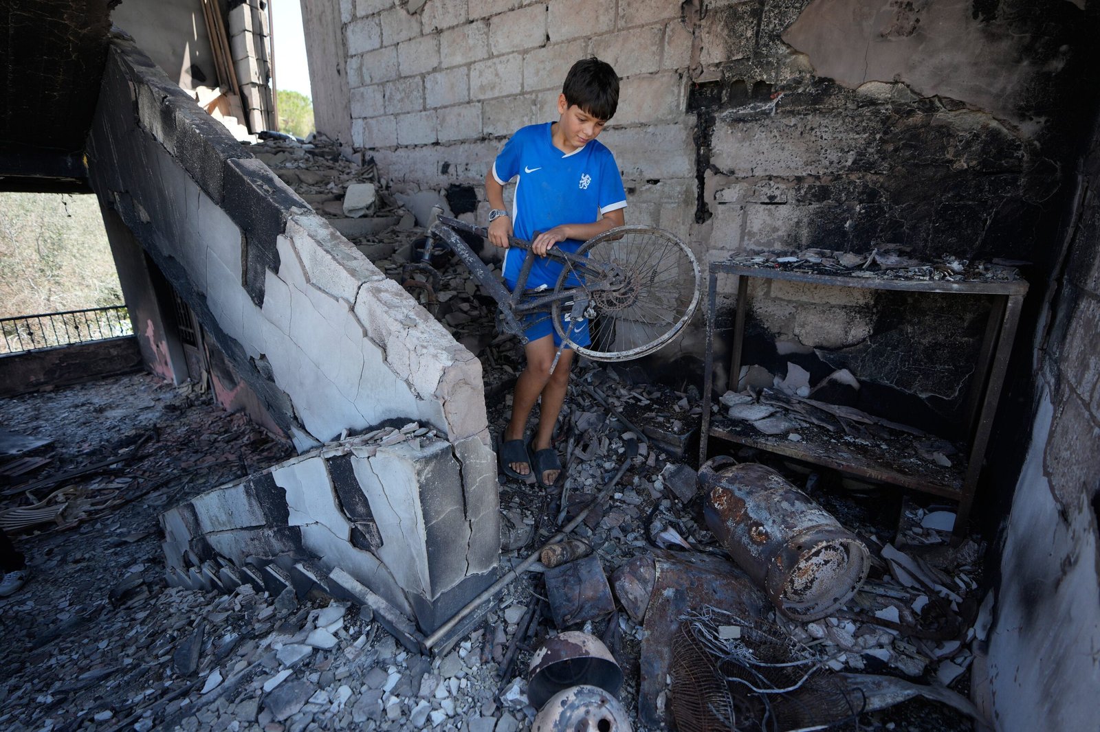 Israel anuncia la primera orden de desalojo en Líbano desde el acuerdo de paz anunciado por EE UU en junio