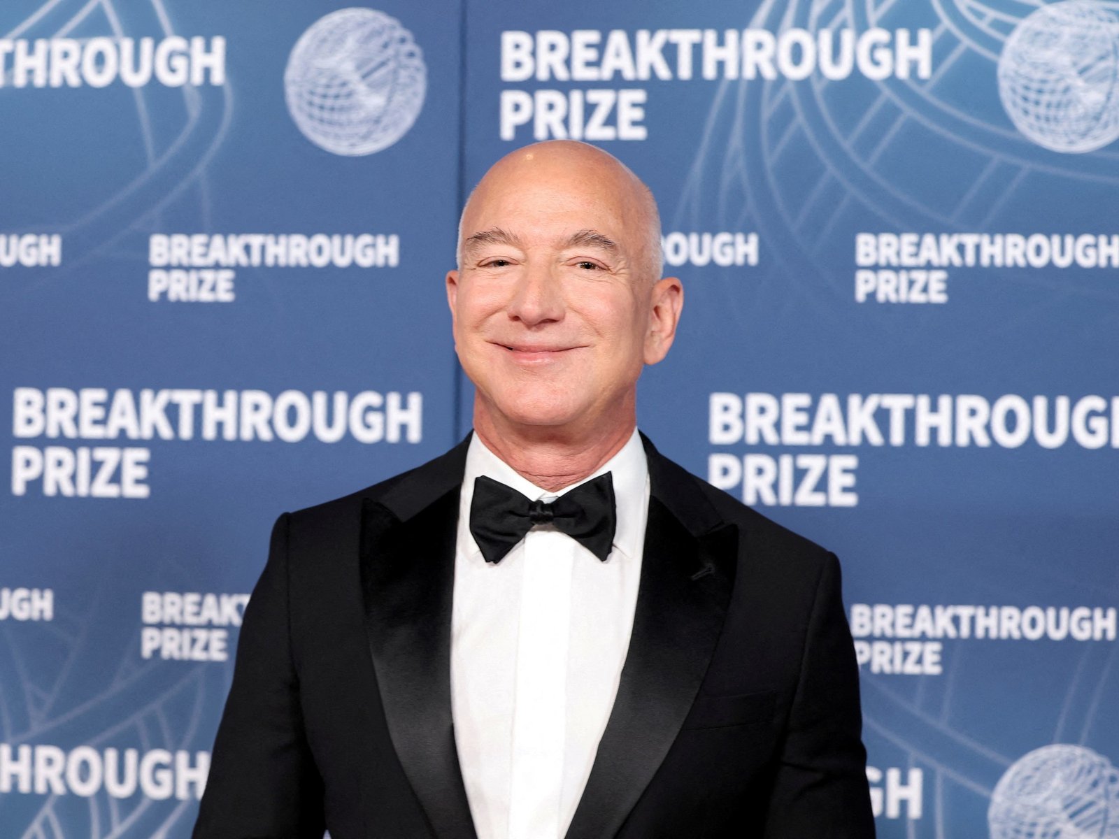 Jeff Bezos, fundador de Amazon, cerca de comprar parte de las acciones de Liverpool