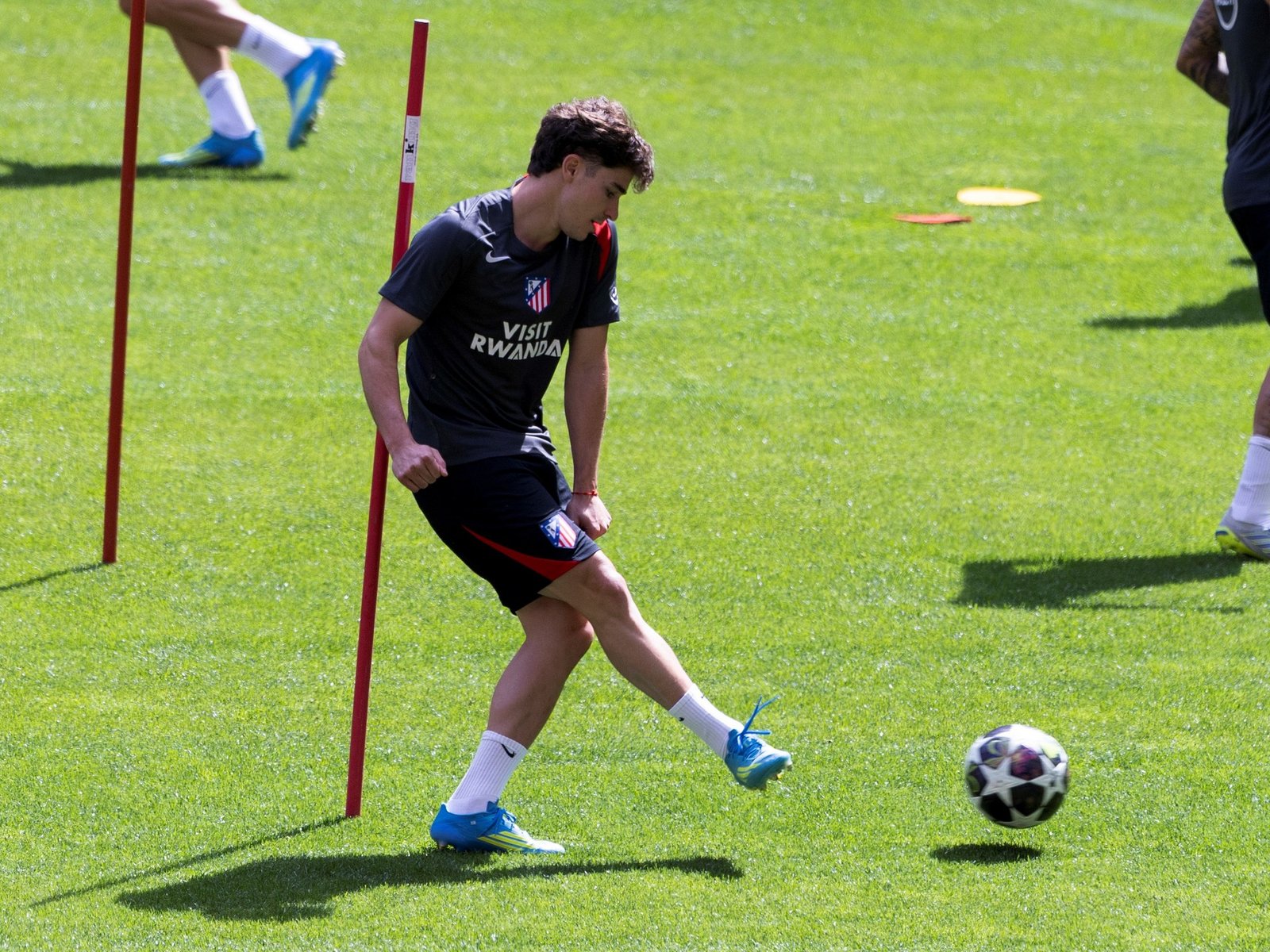 Julián Alvarez ya se “entrena” bajo la disciplina de Atlético de Madrid pese a su deseo de irse a Barcelona