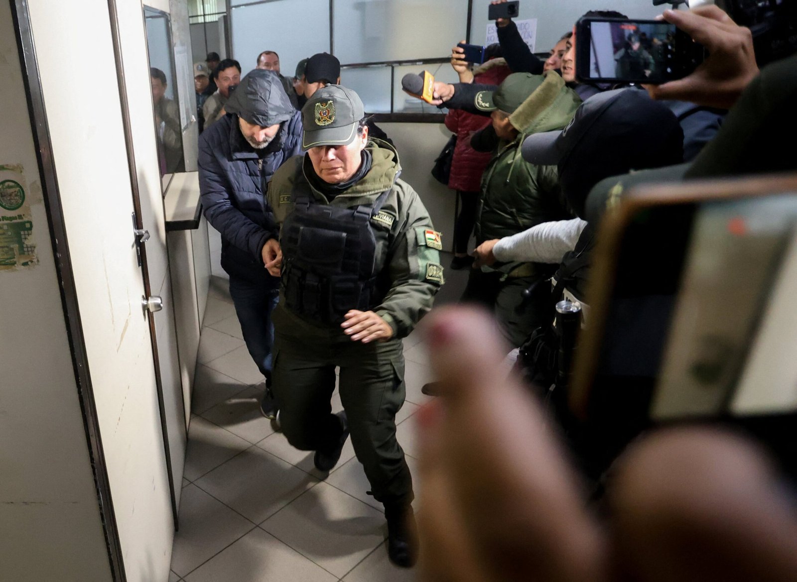 La Fiscalía boliviana halla más de 40.000 dólares en casa de Cerimedo y lo investiga también por enriquecimiento ilícito