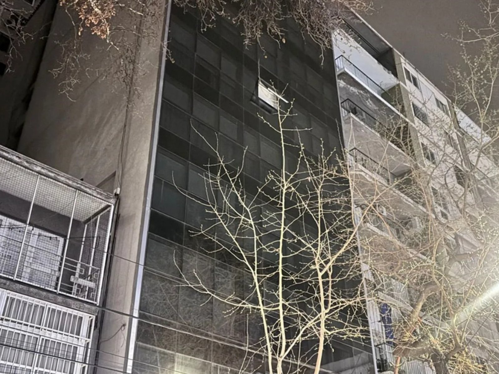 Liberaron al novio de la turista que murió tras caer de un quinto piso en un hotel del centro de Mendoza