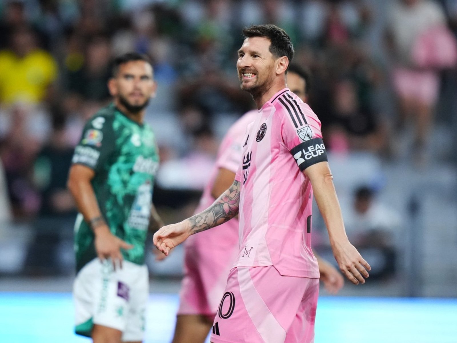 Lionel Messi reapareció de sorpresa en Inter Miami, cinco días después de la muerte de papá Jorge, pero León lo eliminó de la Leagues Cup