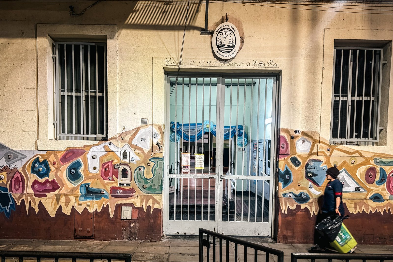 Los maestros argentinos paran en reclamo de mayores sueldos y Milei exige que las escuelas garanticen el 75% de las clases