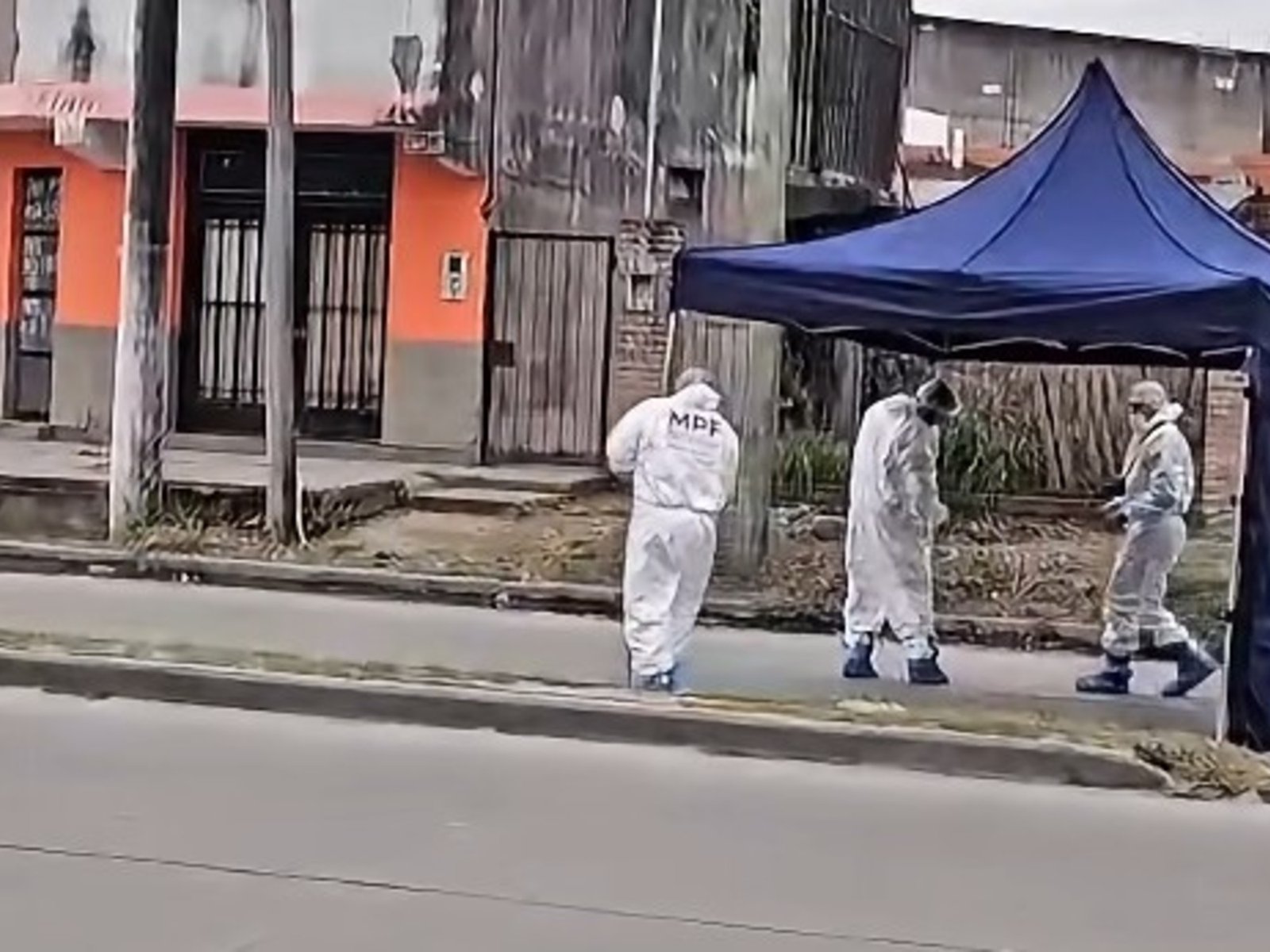 Mataron a un joven policía para robarle su moto cuando iba al desfile por el aniversario de Alberdi
