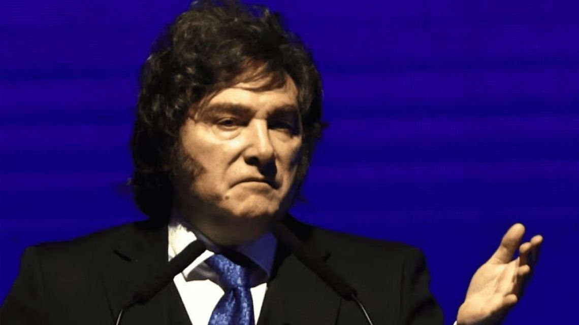 Milei atacó a Nancy Pazos y Pablo Duggan por defender los "Chachos" de Quintela: "Cínicos"