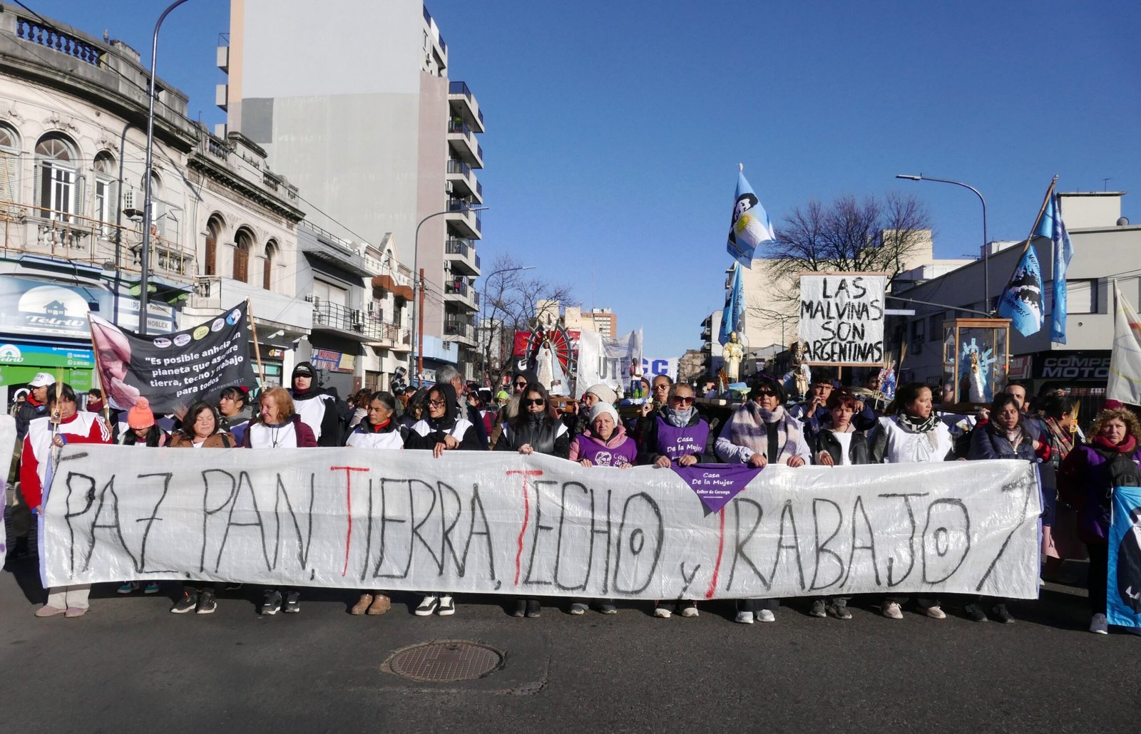 Asistentes a la convocatoria en el Santuario San Cayetano.