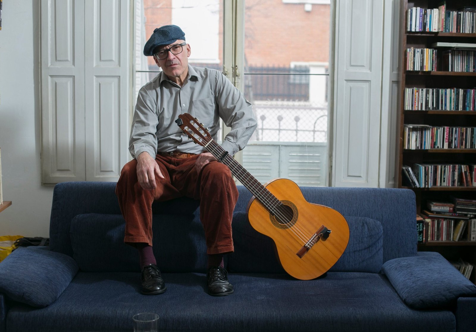 Victor Coyote, músico, fotografiado en su casa en Madrid, el 6 de marzo de 2026.