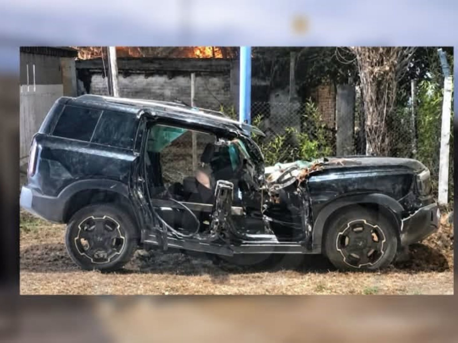 Murió un matrimonio el día de los 15 de su hija al caer un árbol sobre su camioneta
