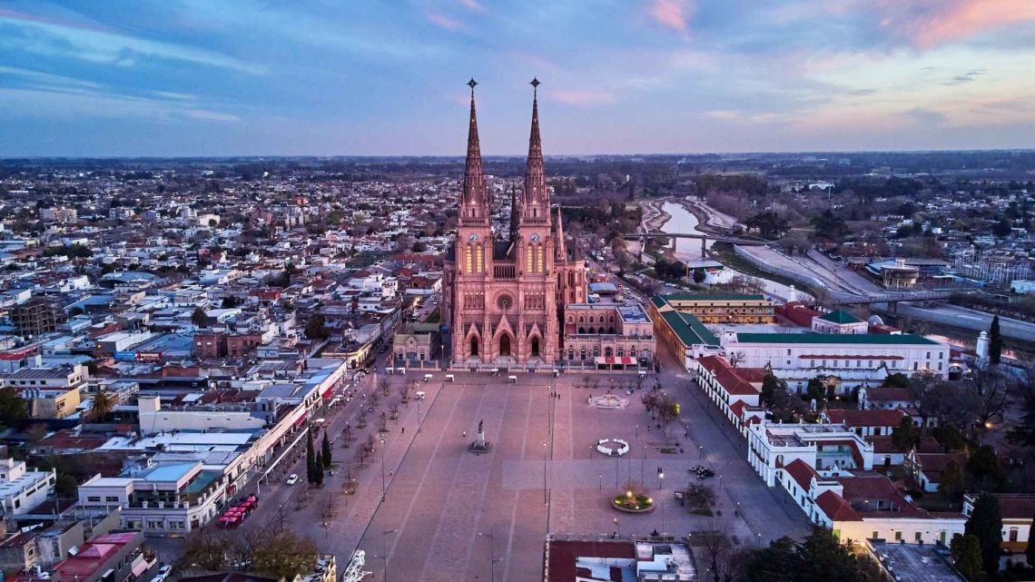 Peregrinación a Luján: veteranos de Guerra de Malvinas de todo el país se reúnen en la Basílica