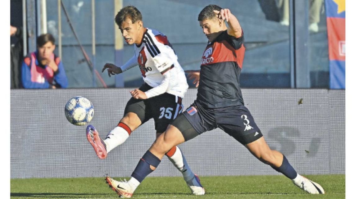 Sin puntos y sin goles, River sufre y Coudet sigue en la cuerda floja