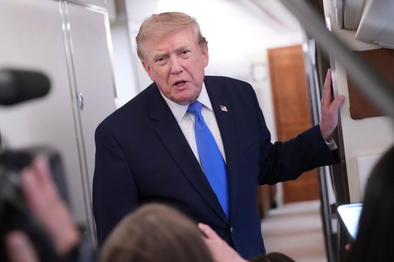Trump asegura que las conversaciones con Irán se reanudarán este lunes