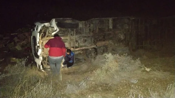 Un camionero se quedó dormido y volcó en la Ruta Nacional 3
