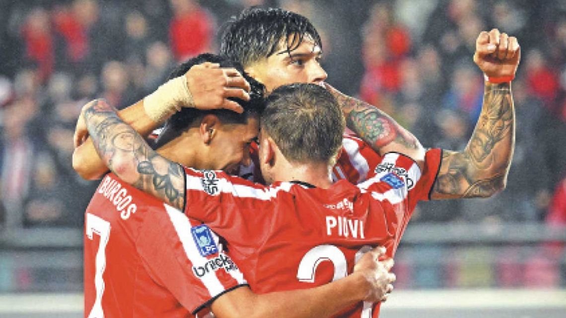 Un clásico en La Plata: Estudiantes goleó, celebró y humilló a un Gimnasia aturdido